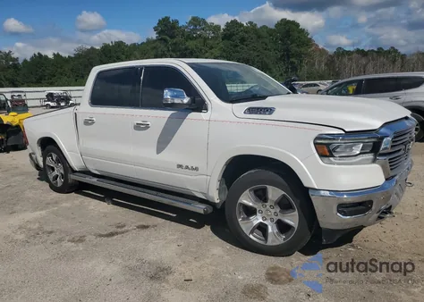 2020 Ram 1500 Laramie z USA, uszkodzony, nr VIN 1C6SRFJT3LN401390